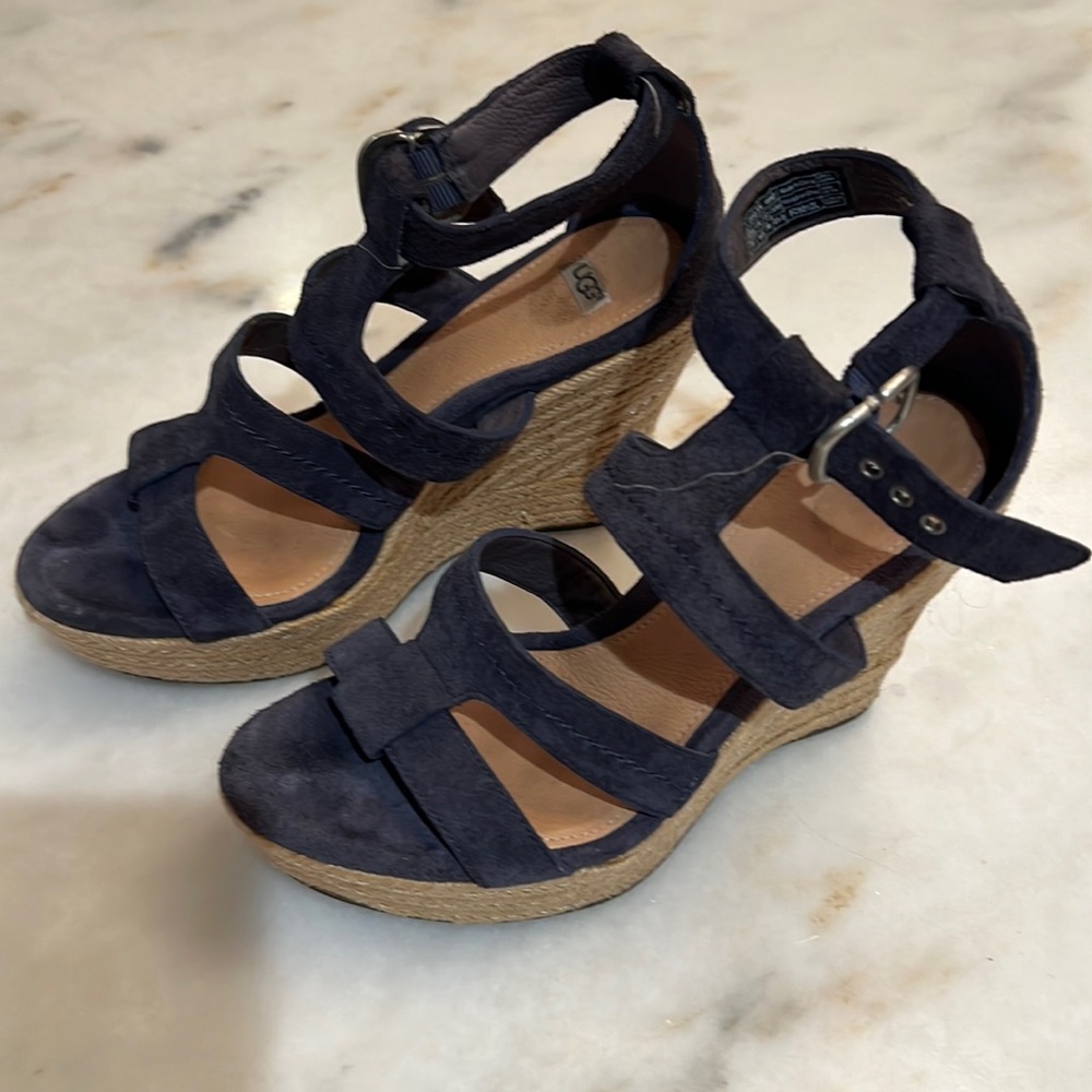 UGG, wedge heels – excellent condition size 8
